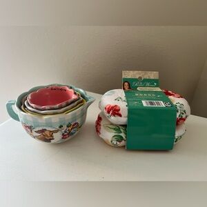 Pioneer Woman Lot | Sweet Romance Measuring Cups | Vintage Floral Sponges | NWOT